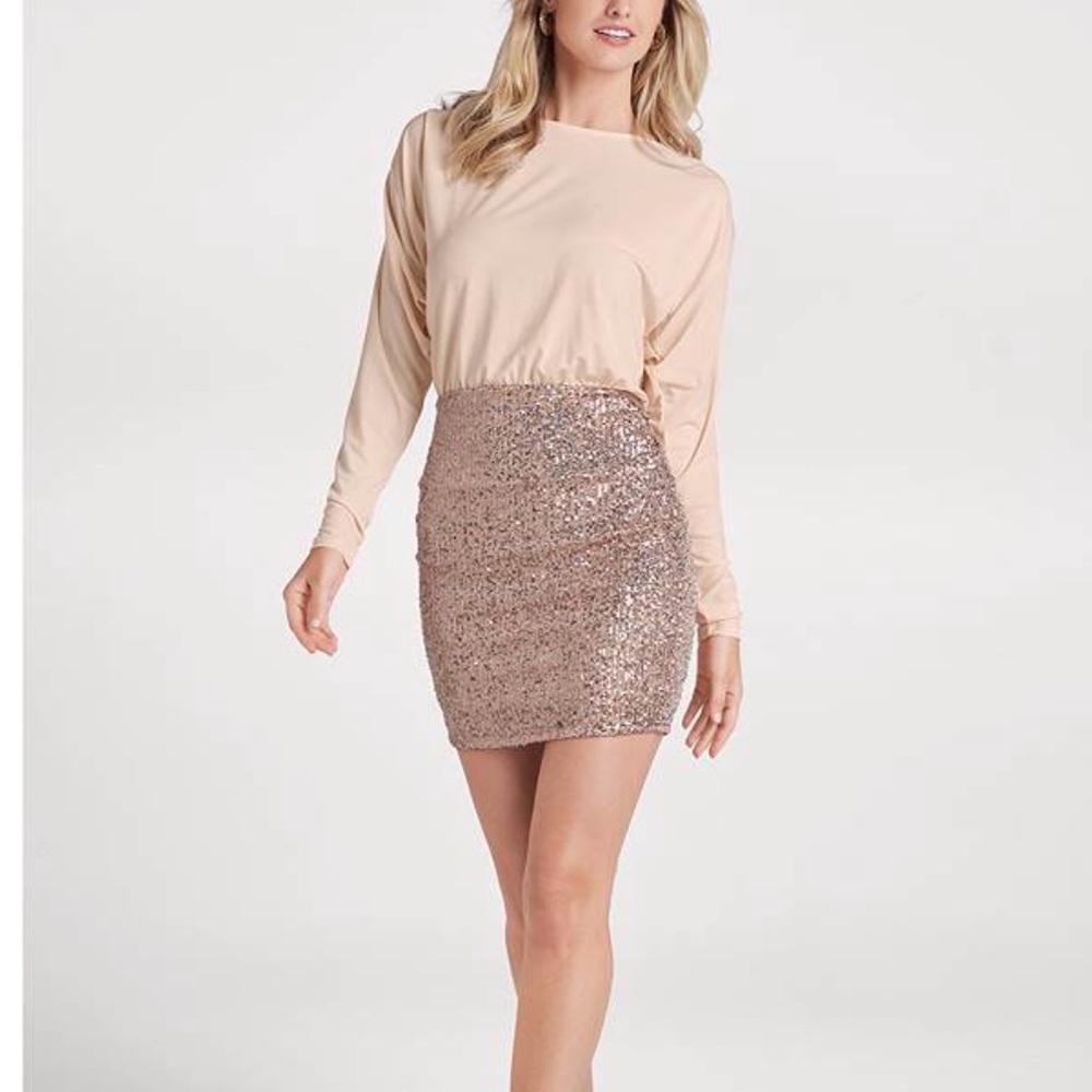 Sequin Dress Open Back Sizes M (8-10), L (12-14), Color Gold - Picture 2 of 7